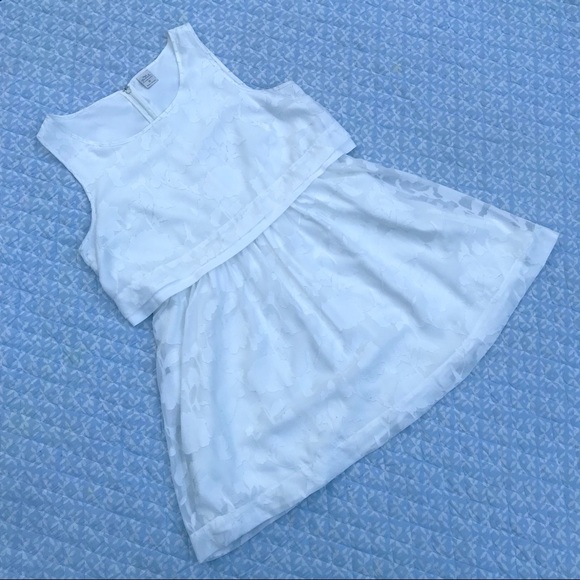 LC x Disney Cinderella White Floral Popover Dress - Picture 2 of 6